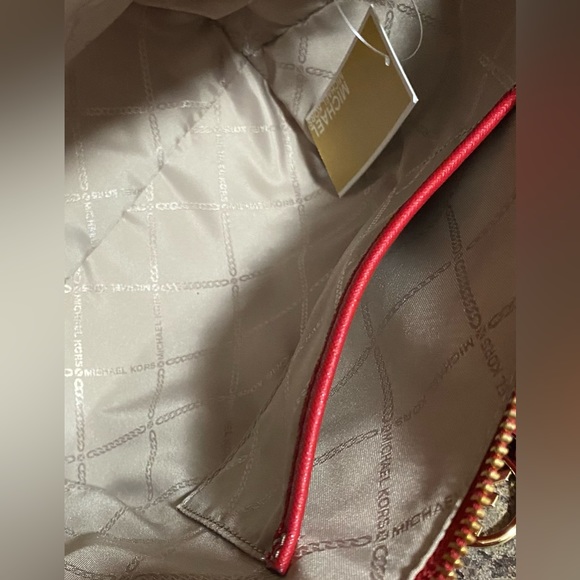 ❤️🔥MICHAEL KORS SAFFIANO LEATHER CROSSBODY/SATCHEL TOTE w/FREE DUST BAG 👜 - Picture 11 of 15